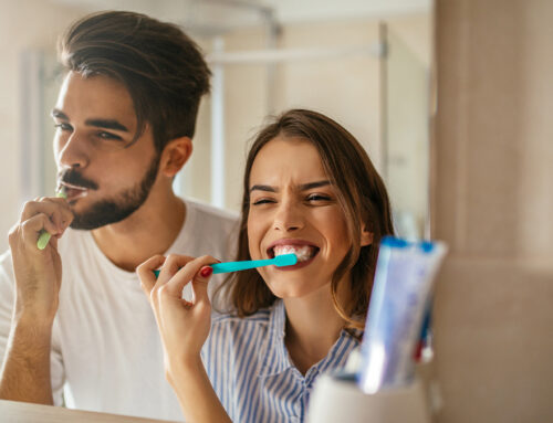 La Meilleure Façon de se Brosser les Dents pour Sourire à la Vie