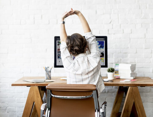 Comment Améliorer Votre Posture Lorsque Vous Travaillez à Un Bureau ?